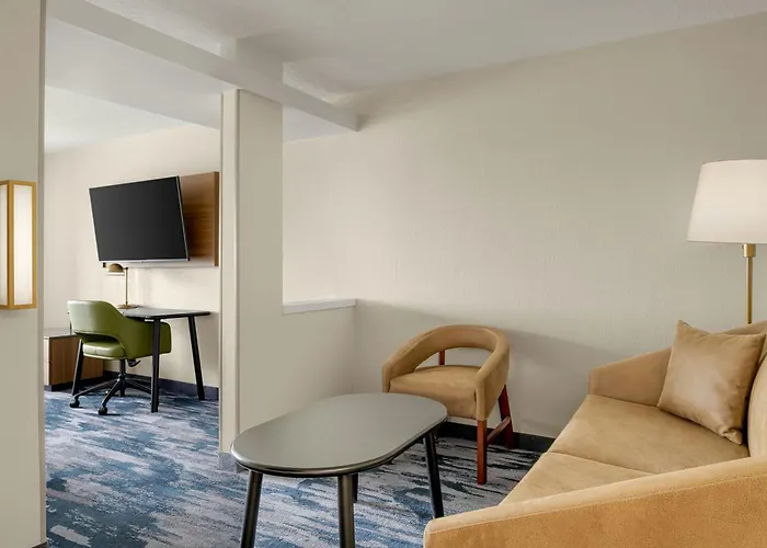 Hotel Fairfield & Bloomington