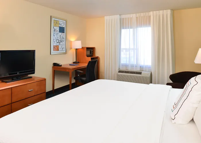 Fairfield & Hotel Bloomington