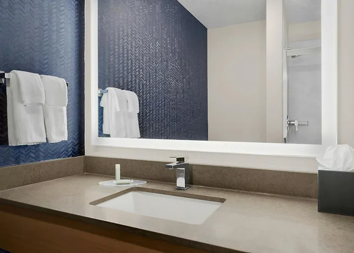 Hotel Fairfield &