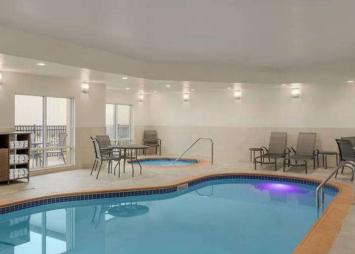 Fairfield & Hotel